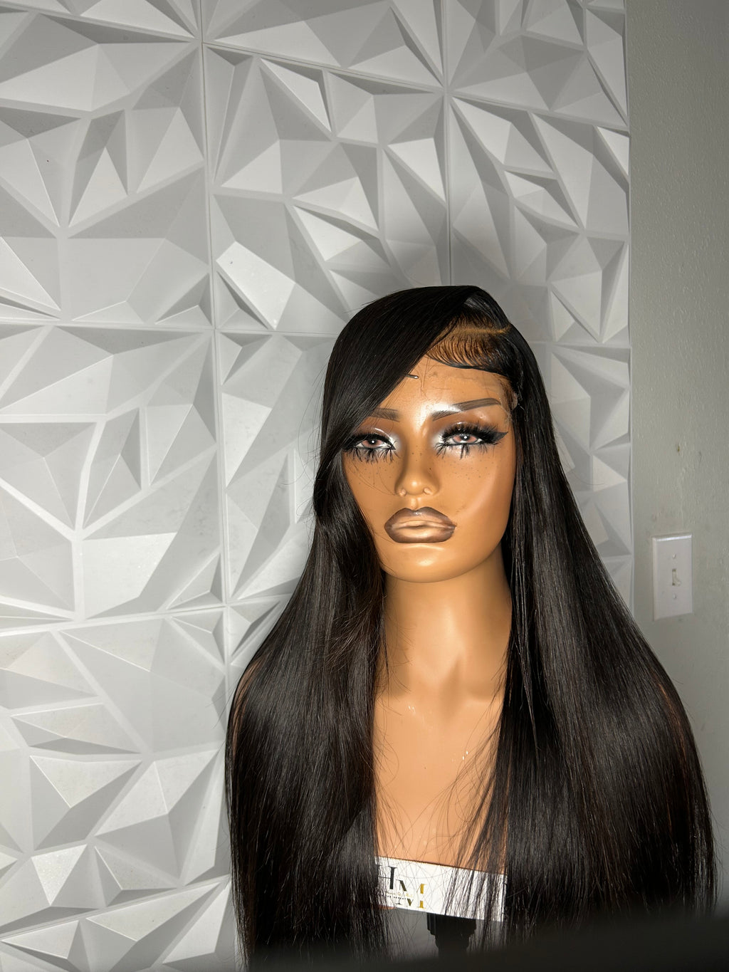 Superior Haus Effortless Volume. Timeless Glamour.